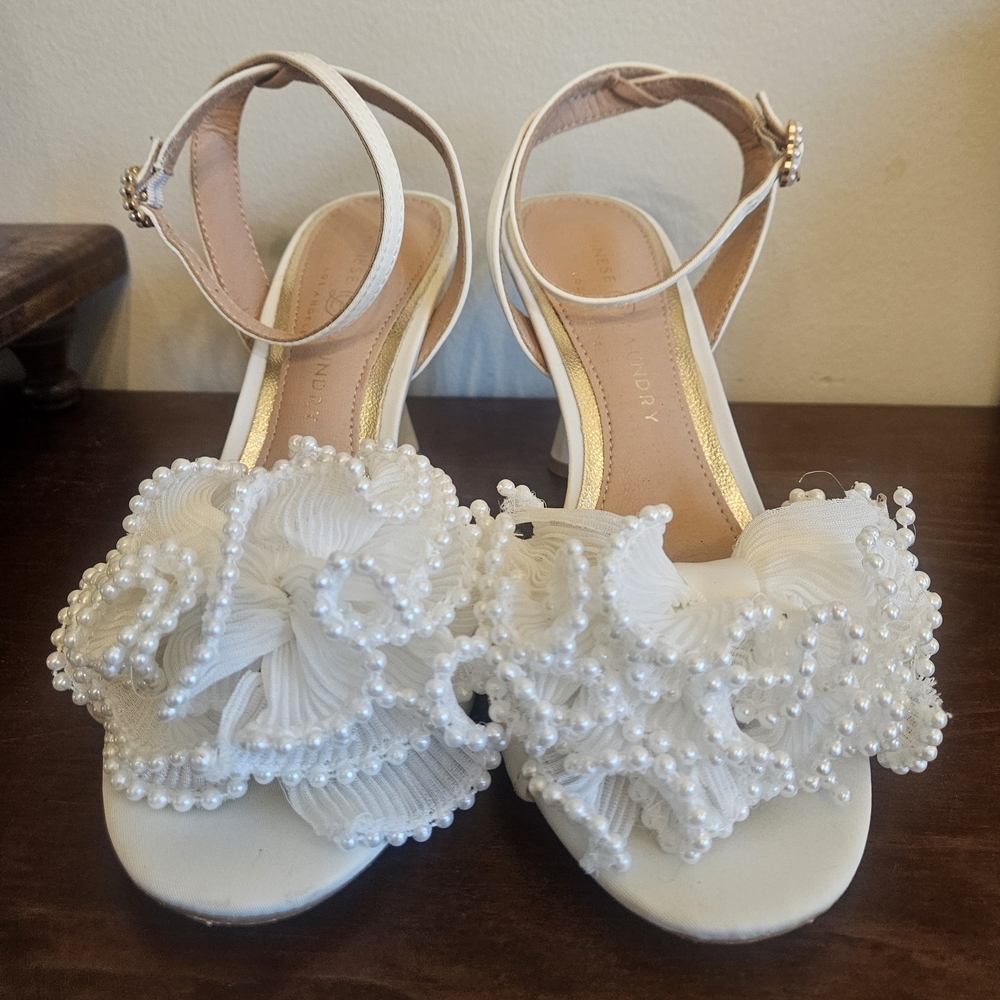 Chinese Laundry Jovie Women's Sandal Pearl Accents Sz8 Feminine Ruffle Wedding